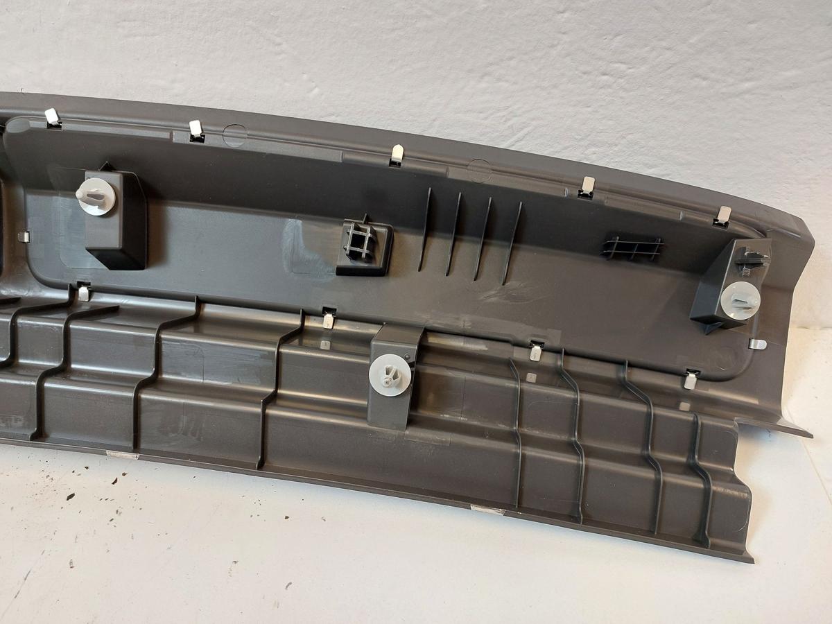 NIO ET7 Elektro Verkleidung Ladekante Ladekantenverkleidung