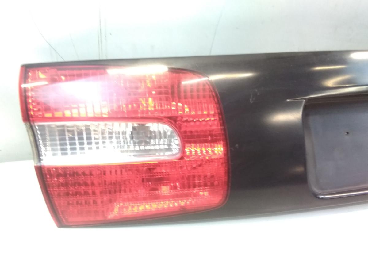 Volvo V40 Kombi original Heckblende Leuchtenband Heckklappe BJ2001 Facelift