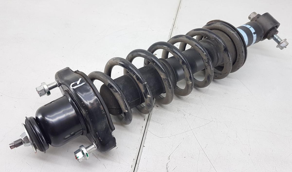 Mitsubishi Eclipse Cross Federbein hinten rechts Bj2023 56210W110P 2,4 72kw 4WD