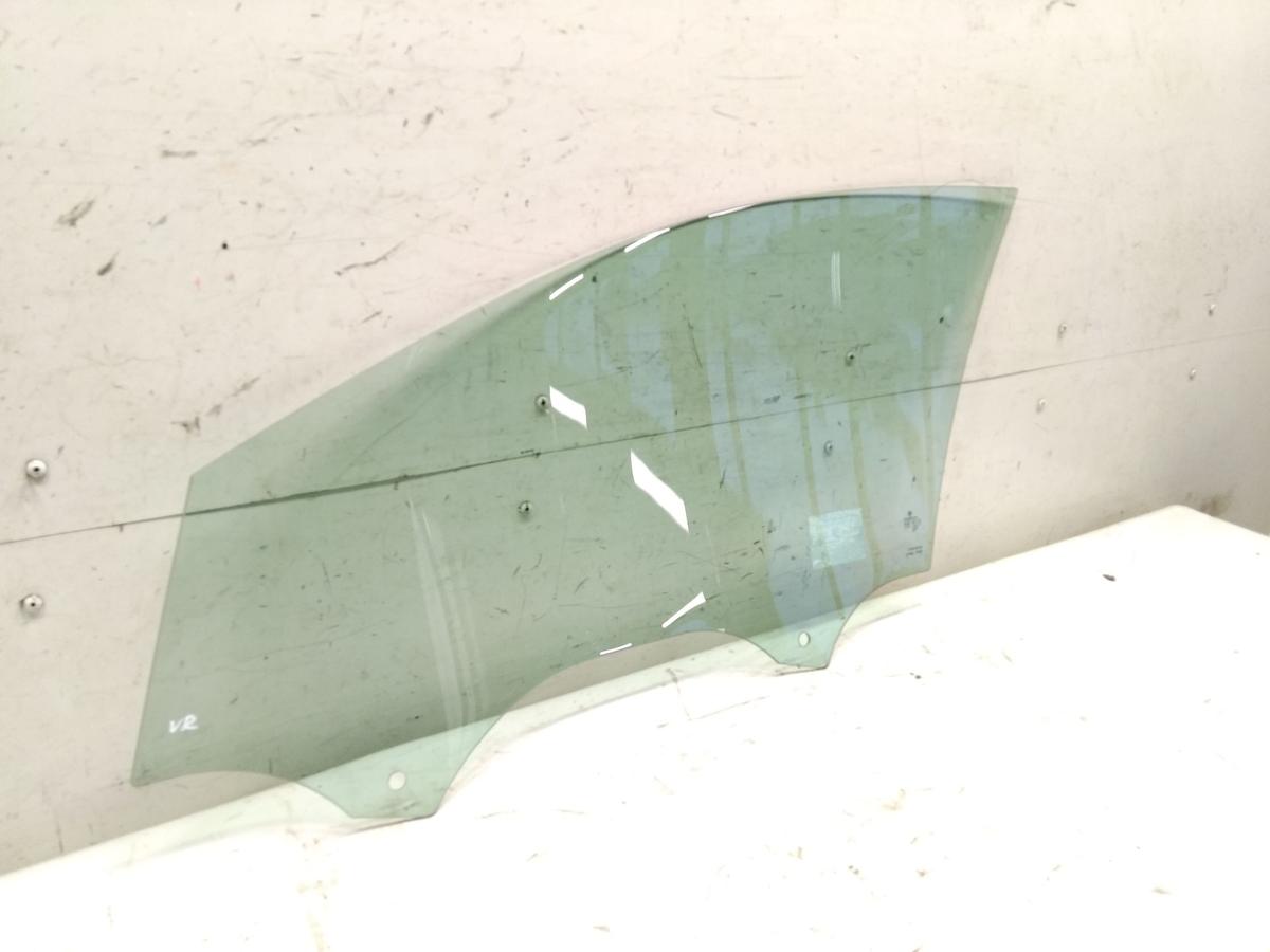 VW Golf 7 T&uuml;rscheibe vorn rechts 5-T&uuml;rer gr&uuml;ncolor Bj.2016