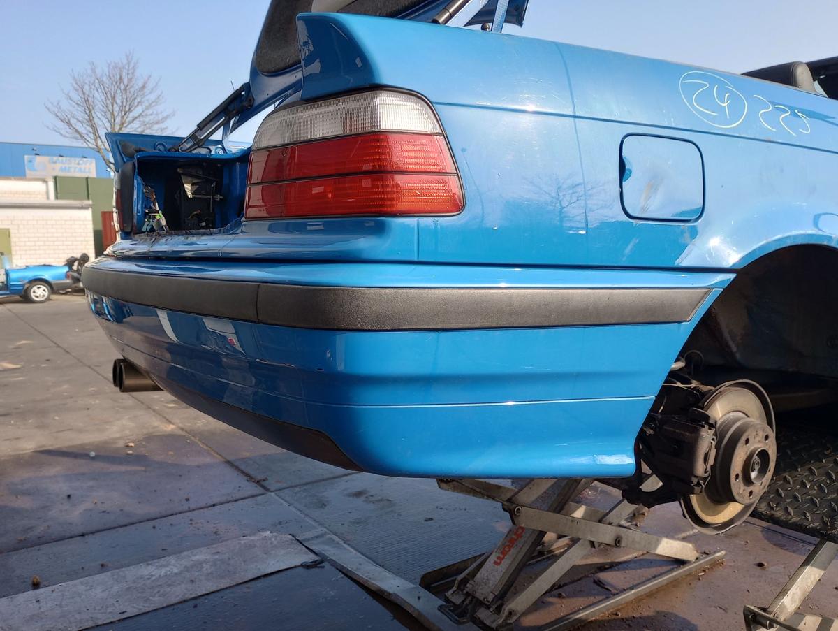 BMW 318i E36 Cabrio Nachbau Stoßstange Stossfänger hinten Santorinblau Bj 1996