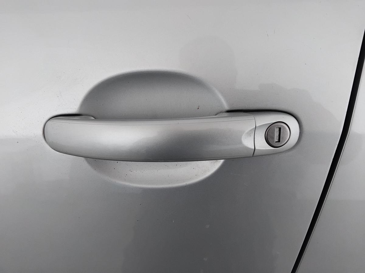 VW Golf Plus 5M Tür vorn links Fahrertür reflexsilbermetallic LA7W BJ2007 VW Golf Plus 5M Tür vorn links Fahrertür reflexsilbermetallic LA7W BJ2007