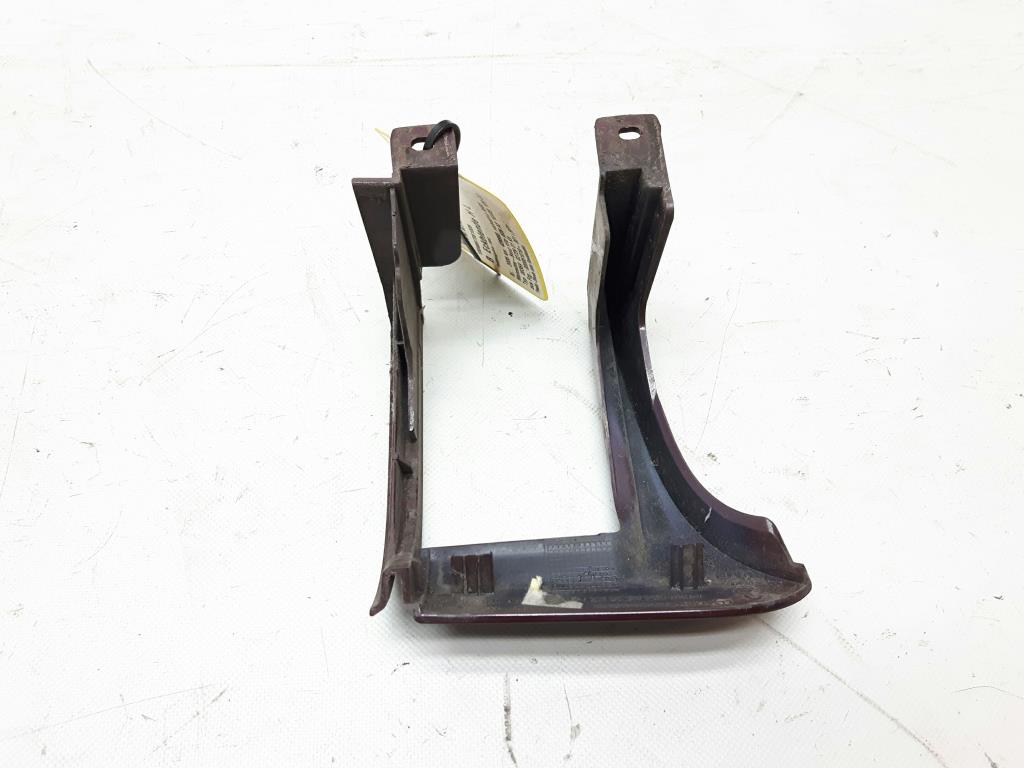 Mercedes Vito 639 BJ2006 original Plastik Blende unter Rückleuchte links 6396940525