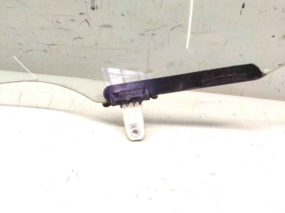 Suzuki Swift 5 NZ T&uuml;rscheibe vorn links gr&uuml;ncolor 5-T&uuml;rer Bj.2011