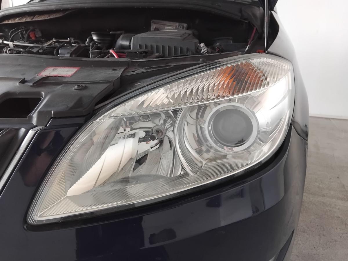 Skoda Fabia 2 5J Facelift original Scheinwerfer links Halogen Ellipsoid BJ2011