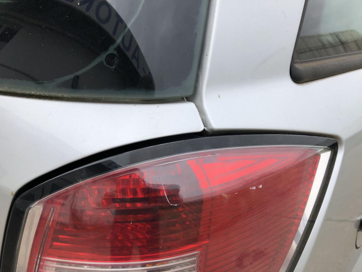 Opel Astra H Caravan R&uuml;ckleuchte rechts R&uuml;cklicht Heckleuchte Schlusslicht