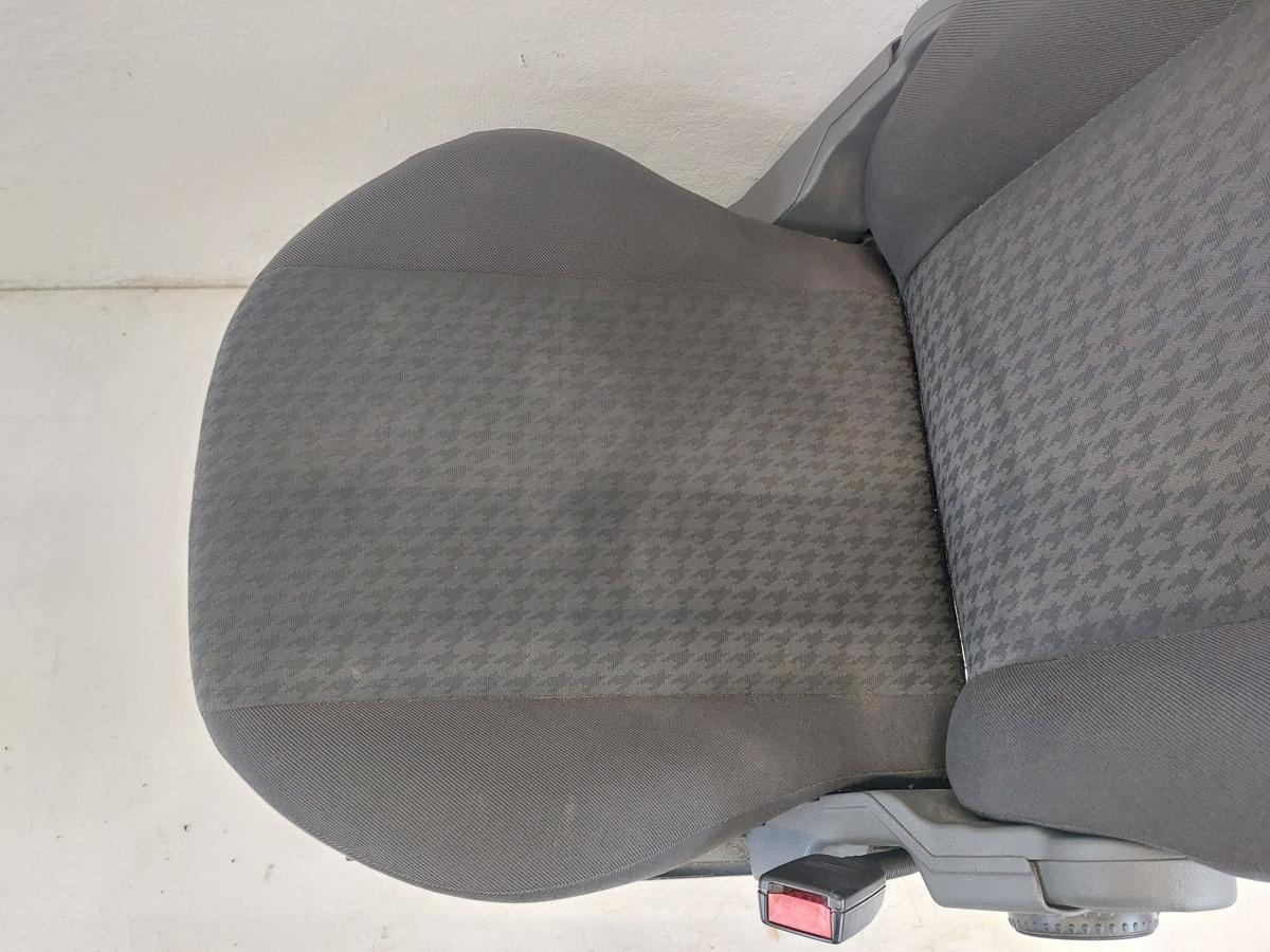 Ford Fusion JU2 Sitz Autositz Beifahrersitz vorn rechts Stoff klappbar Staufach Ford Fusion JU2 Sitz Autositz Beifahrersitz vorn rechts Stoff klappbar Staufach