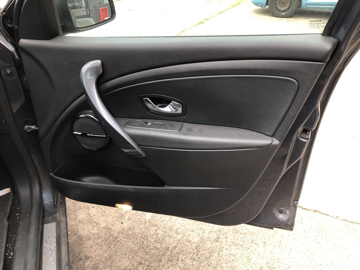Renault Megane 3 III GT Grandtour Türverkleidung vorn rechts Türpappe Bose OEM