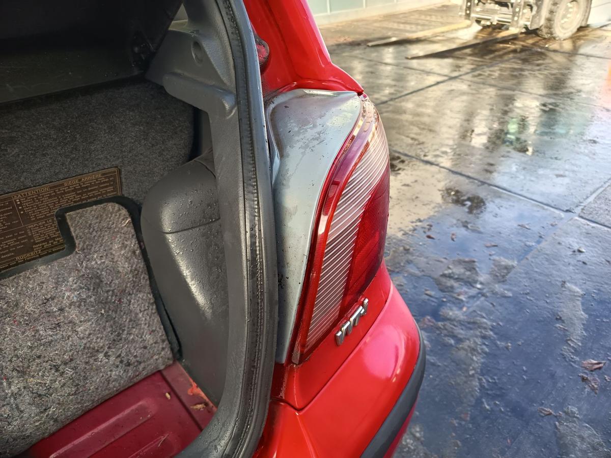 Toyota Yaris XP10 original R&uuml;ckleuchte rechts Heck/Schluss/Licht Bj 2001