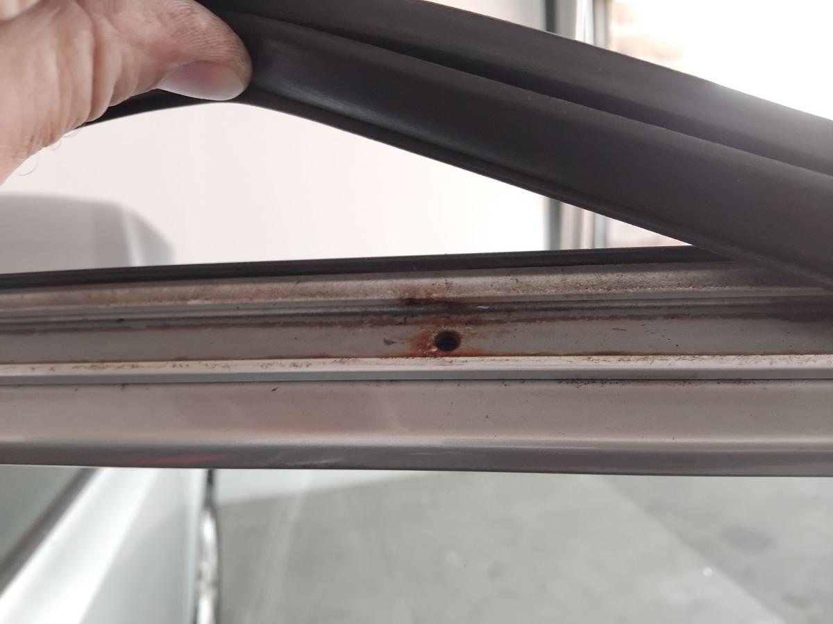 Kia Ceed Kombi ED SW Tür hinten rechts 9S Machine Silver BJ2007