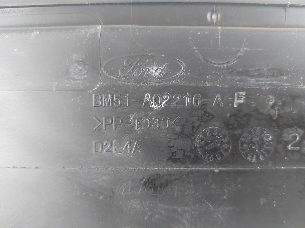 Ford Focus DYB CEW Turnier Windlauf Frontscheibe Abdeckung Wischeranlage