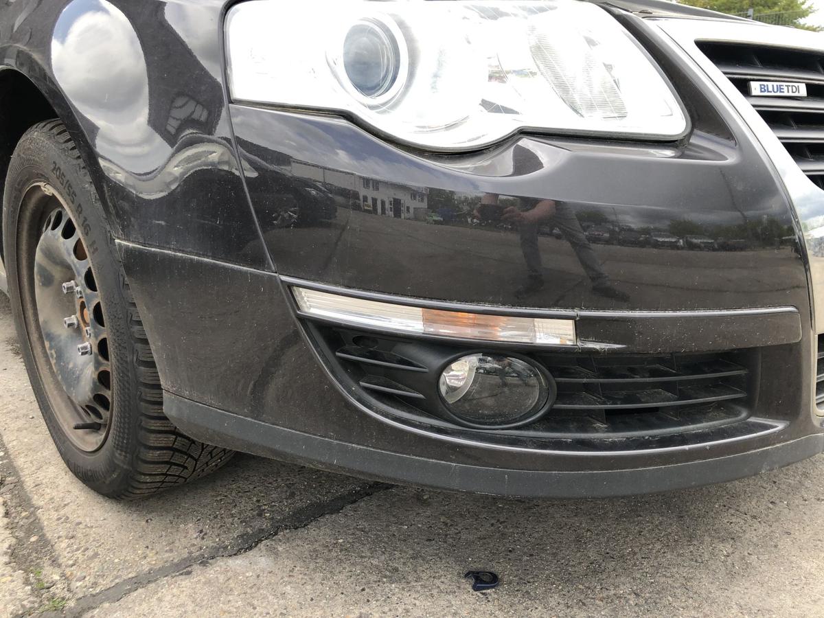 VW Passat 3C B6 Sto&szlig;f&auml;nger vorn Frontsch&uuml;rze Grill Nebel LC8Z Moccabrown