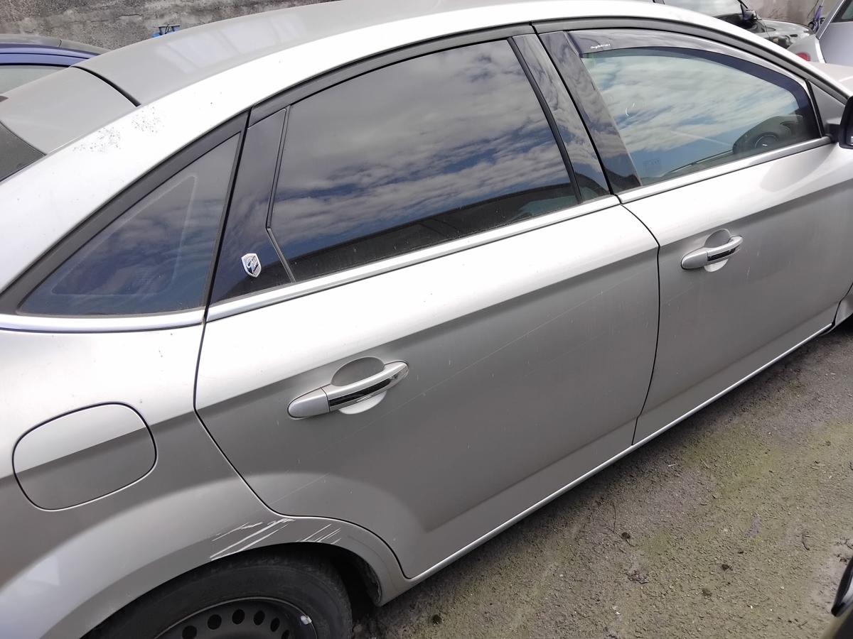 Ford Mondeo 4 BA7 Flie&szlig;heck T&uuml;r hinten rechts kristallsilbermetallic BJ2008