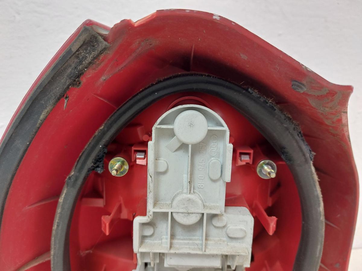 Audi A3 8L R&uuml;ckleuchte Schlussleuchte hinten rechts OE 3 T&uuml;rer bis Bj 2000