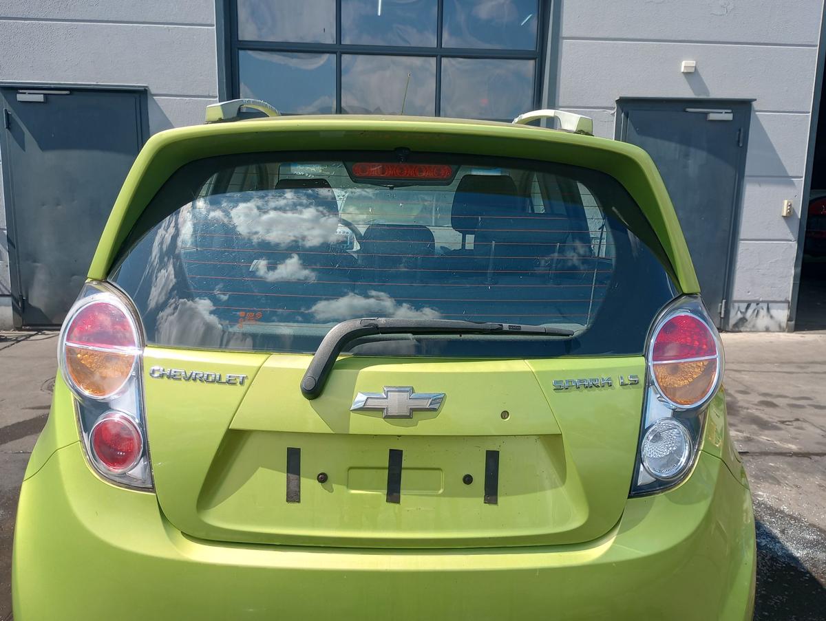 Chevrolet Spark M300 orig Heckklappe mit Scheibe Kofferraum Grün Bj 2010