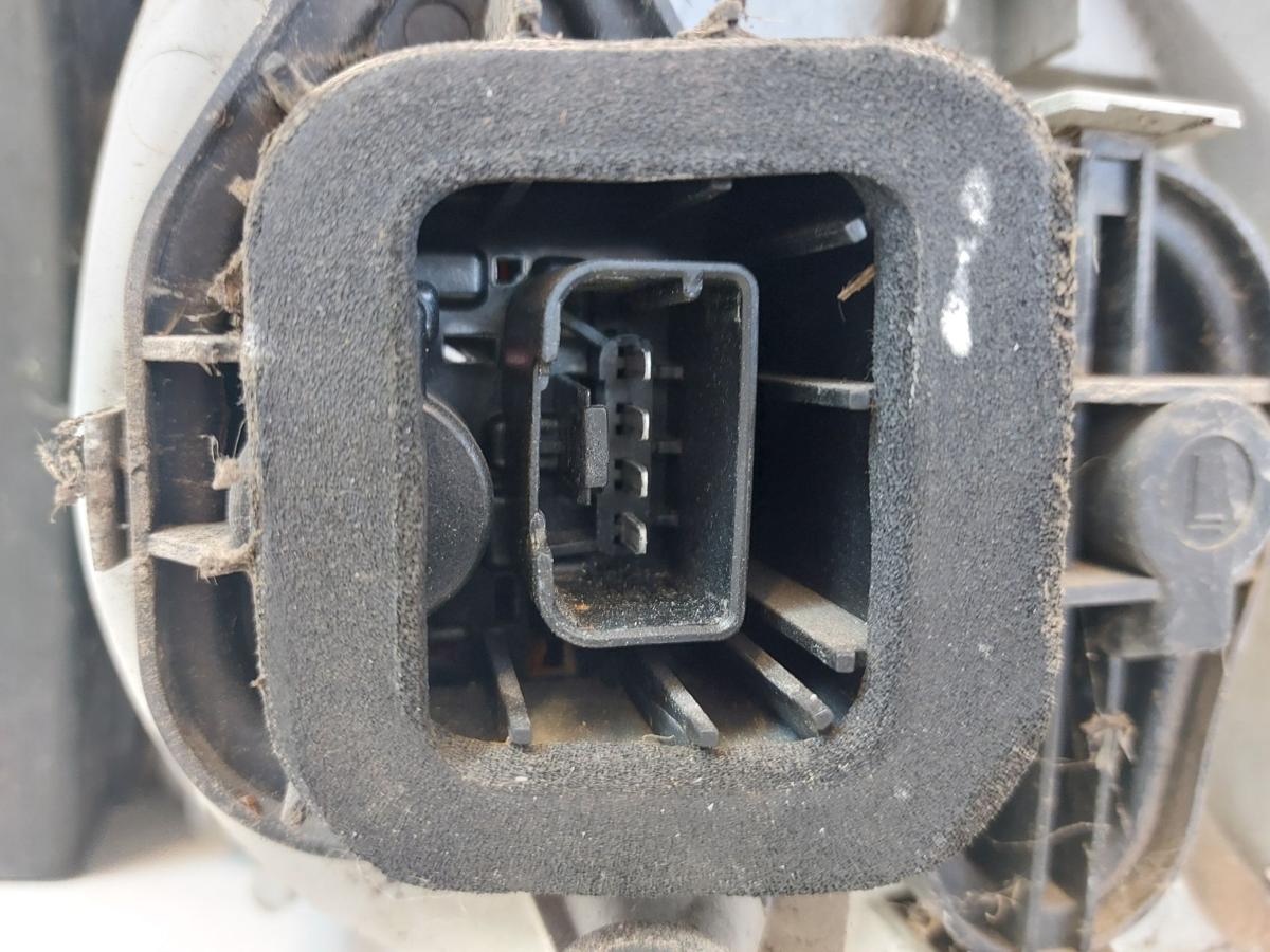 VW Golf V 5 R&uuml;ckleuchte Schlussleuchte R&uuml;cklicht hinten aussen links 3/5 T&uuml;rer