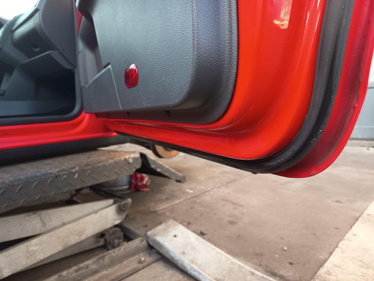 VW Polo 9N3 3türer original Tür rechts Beifahrer P3G Flashrot Bj 2006