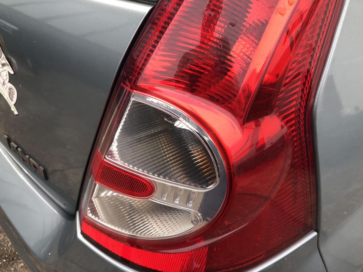 Dacia Sandero BS0 R&uuml;ckleuchte rechts R&uuml;cklicht Heckleuchte OEM