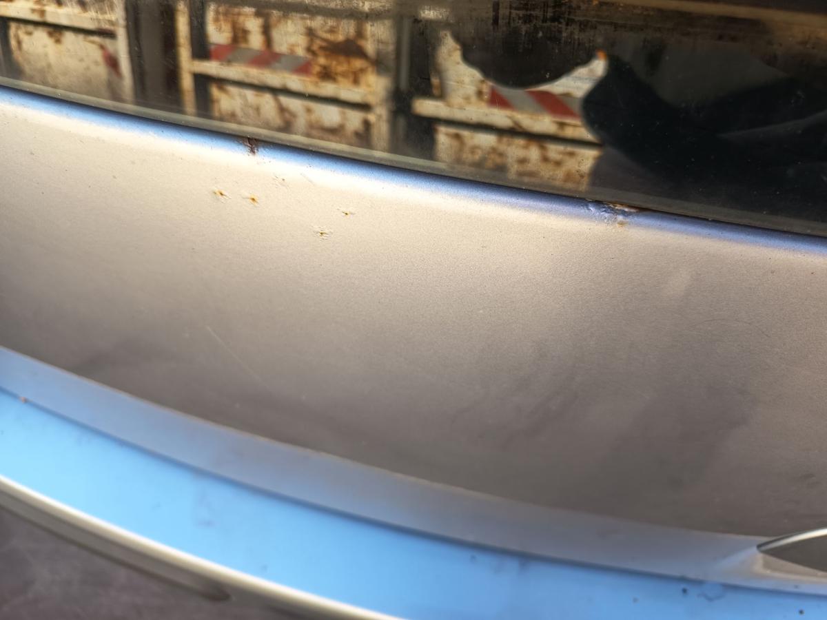 Opel Corsa C original Heckklappe mit Scheibe Z163 Lichtsilber Bj 2004