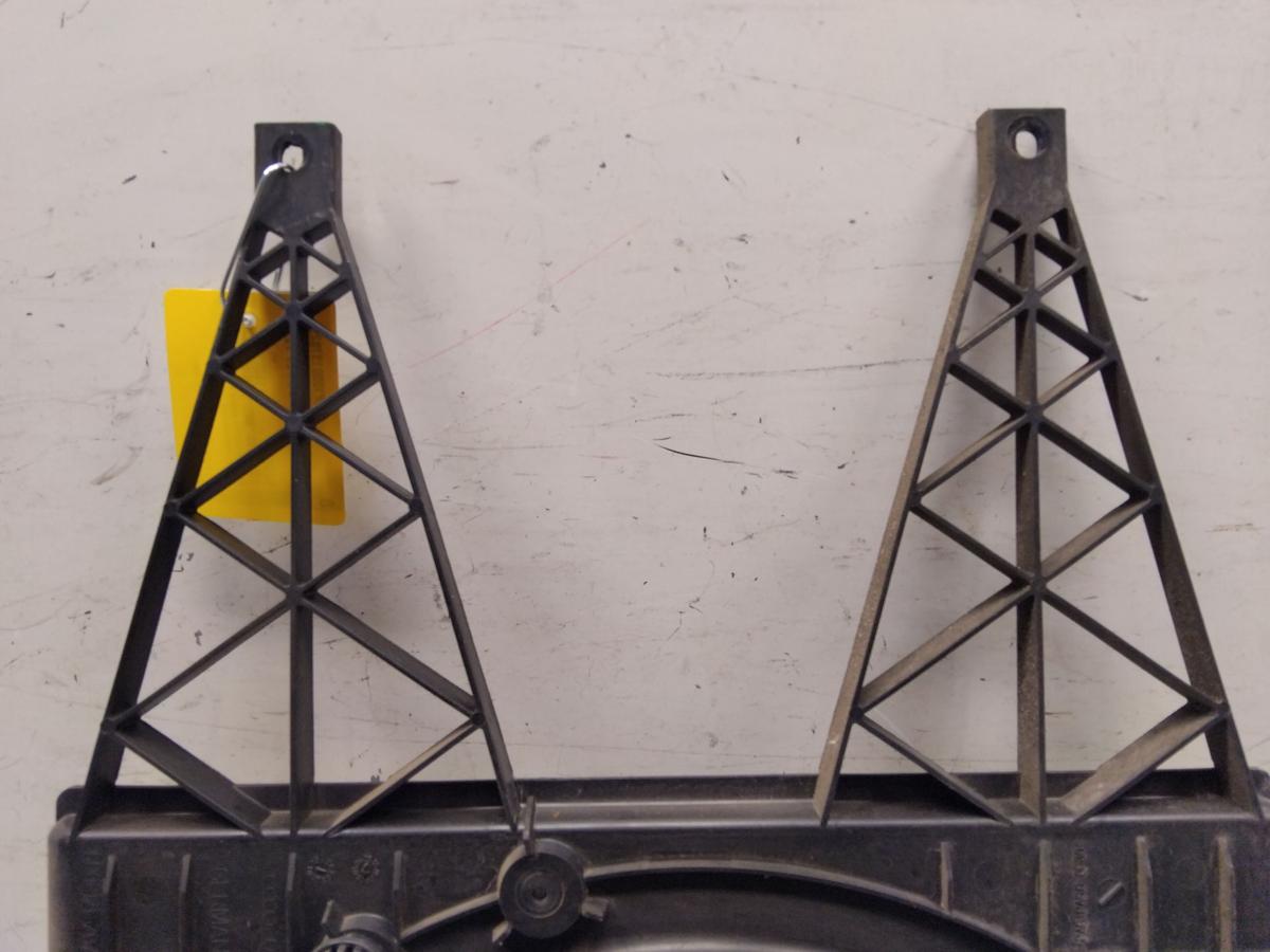 Skoda Fabia 2 5J orig Elektrol&uuml;fter 1.2 51kW BZG BJ2009 mit Zarge Klima