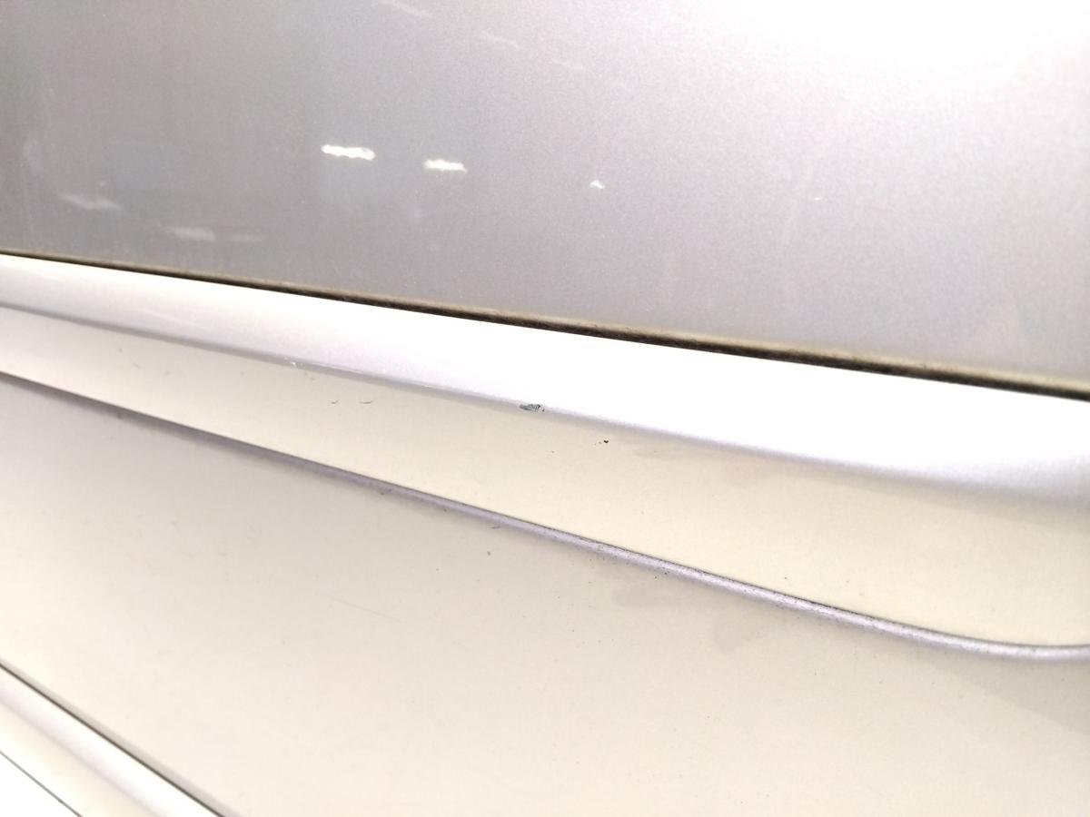 Volvo V50 Facelift T&uuml;r hinten links silbermetallic besch&auml;digt Bj.2008