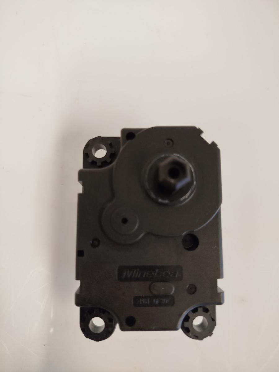 Mitsubishi Eclipse Cross GK0 ab21 Stellmotor Gebl&auml;sekasten Mischklappe