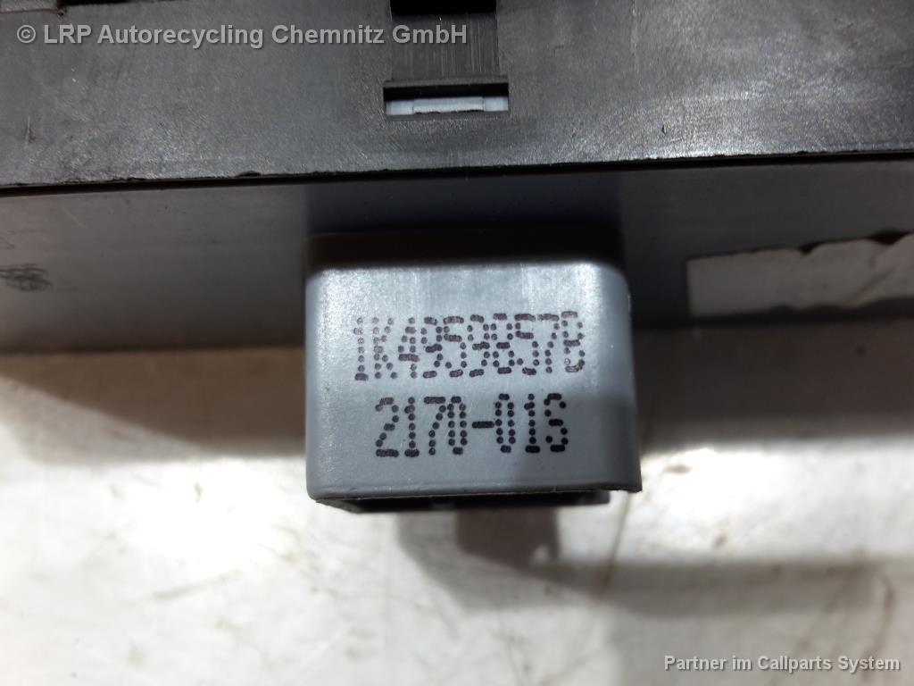 VW Golf IV 6 BJ 2009 Schalter Fensterheber 1K4959857B
