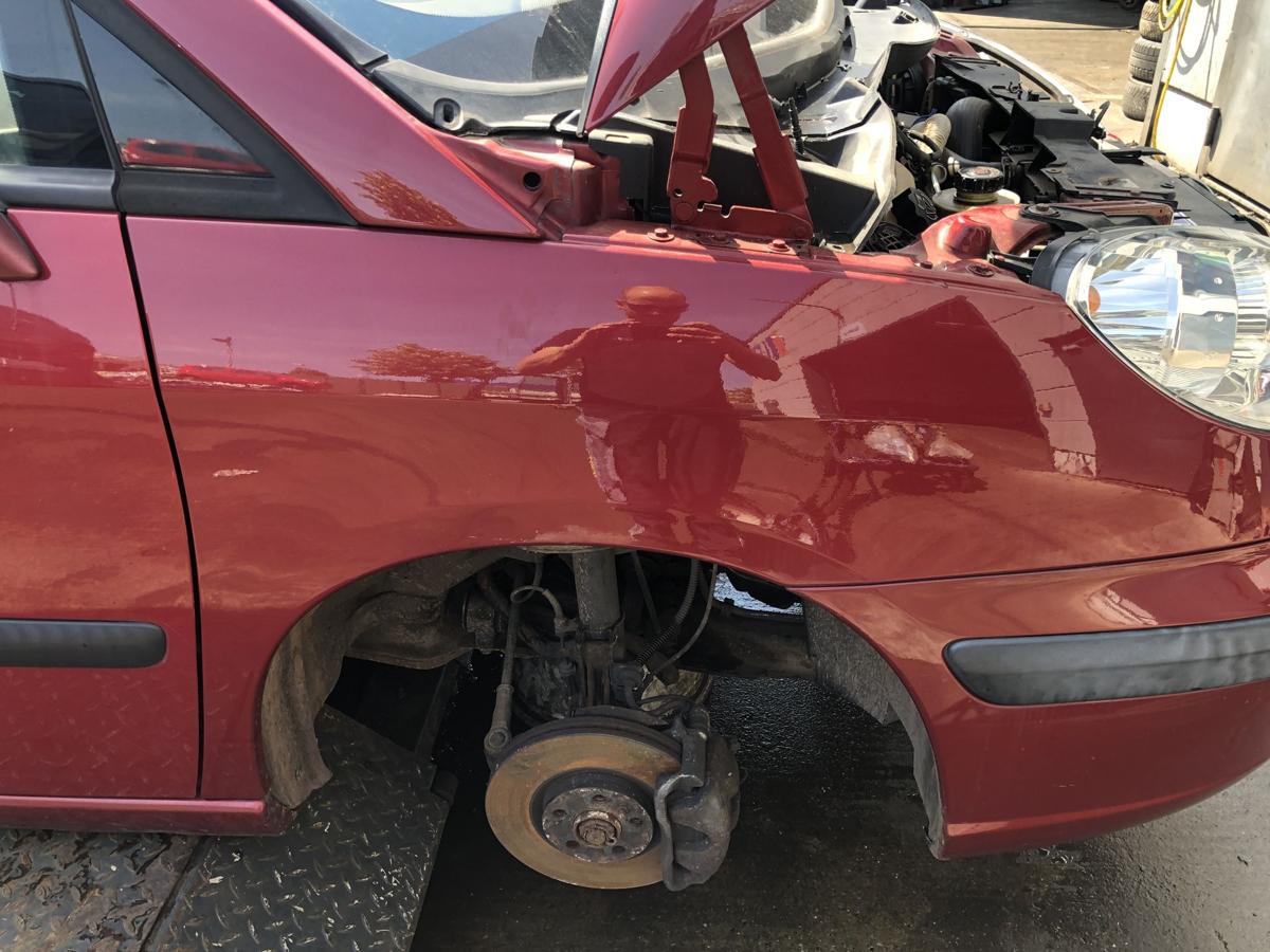 Peugeot 807 original Kotflügel vorn rechts Seitenteil KKQ Tiefrot Bj 2004