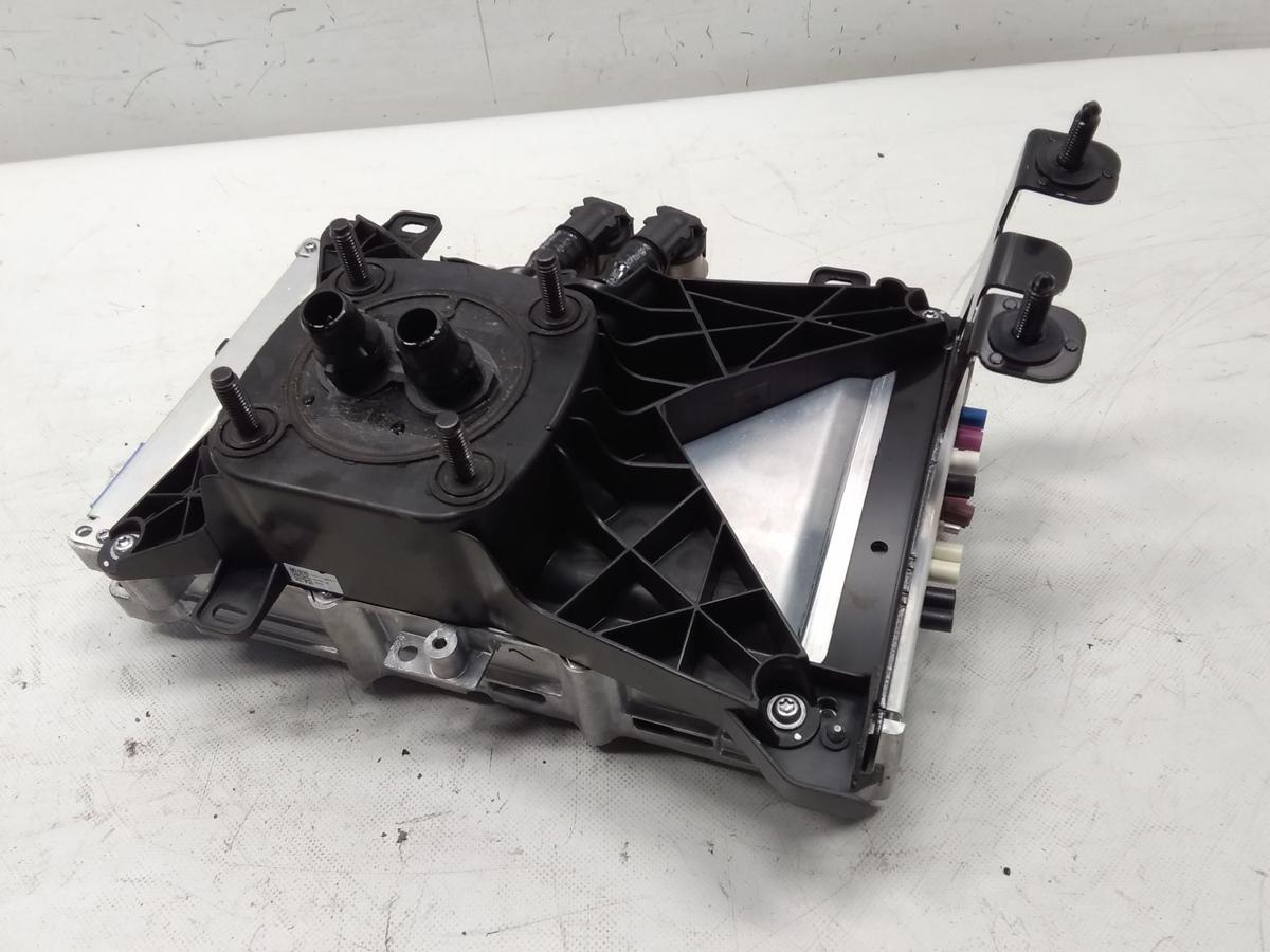 Tesla Model Y original Steuergerät Car Computer 1684435-00-H Bj.2022