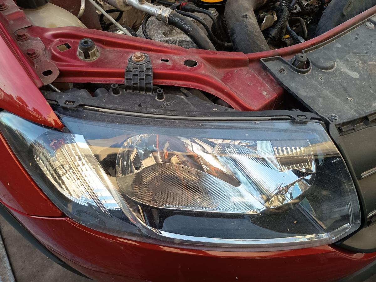Dacia Sandero II B8 original Hauptscheinwerfer rechts Halogen Frontlicht Bj 2016