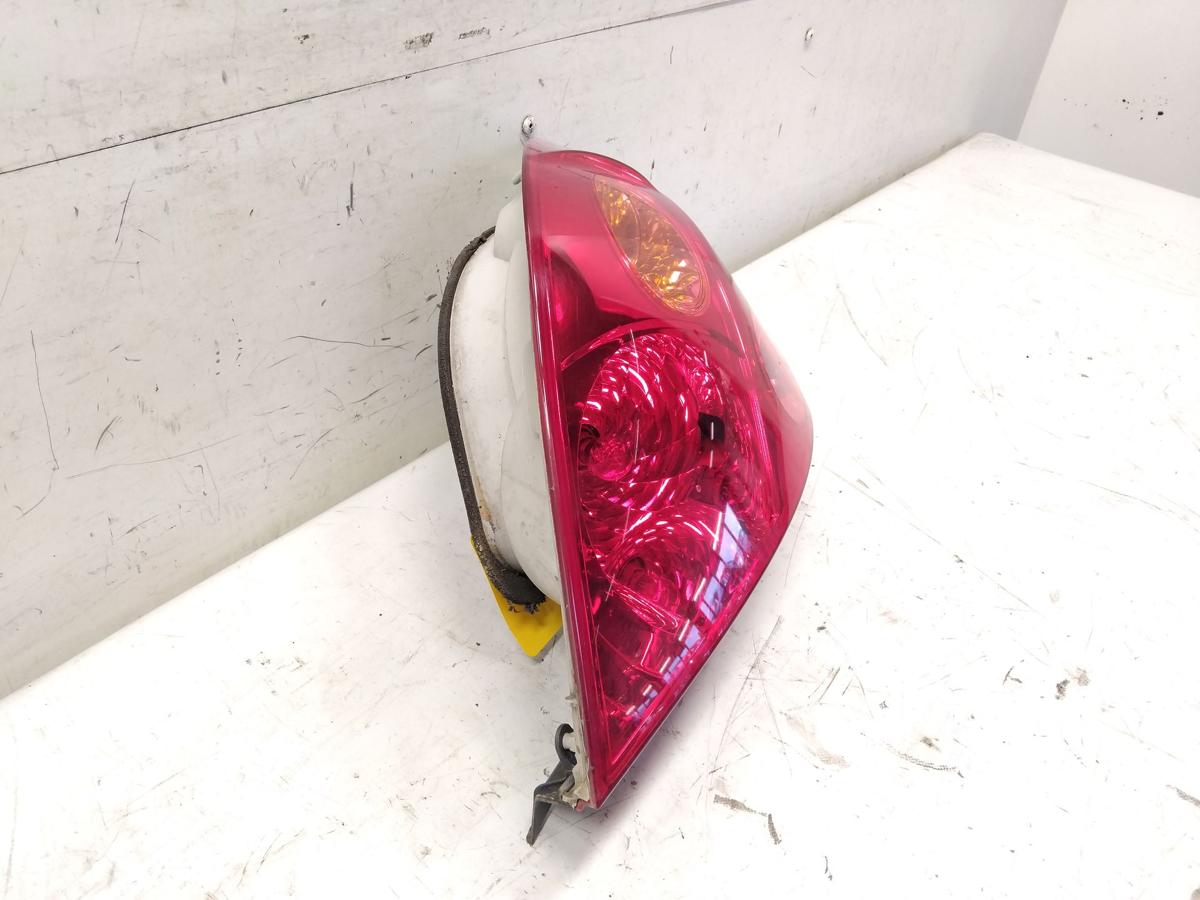 Kia Ceed ED original R&uuml;ckleuchte Heckleuchte rechts 5-T&uuml;rer Flie&szlig;heck Bj.2009