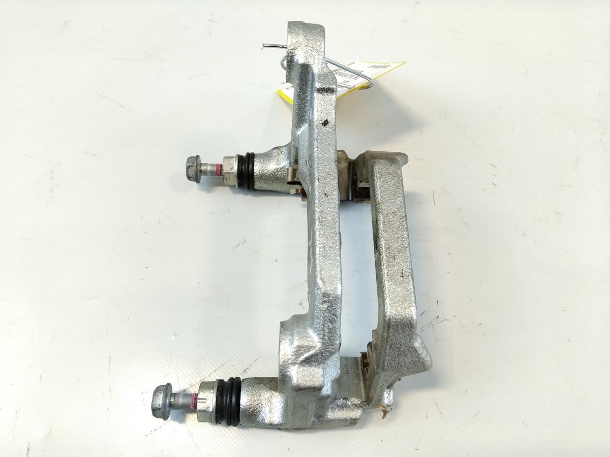 Mitsubishi Eclipse Cross original Tr&auml;ger Bremssattel links hinten 2.4 72kw 4B12
