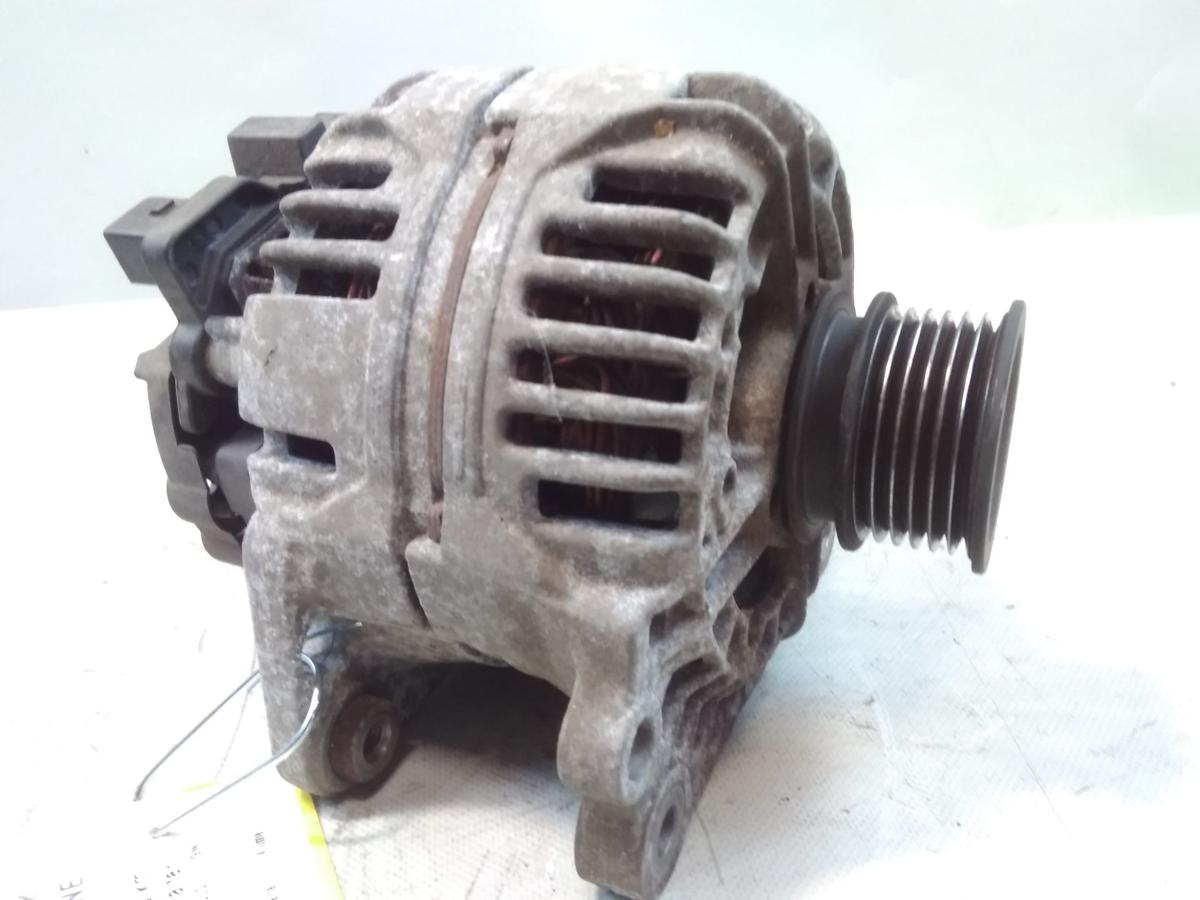VW Polo 9N1 original Lichtmaschine Generator 90A 037903025M Bosch BJ2001