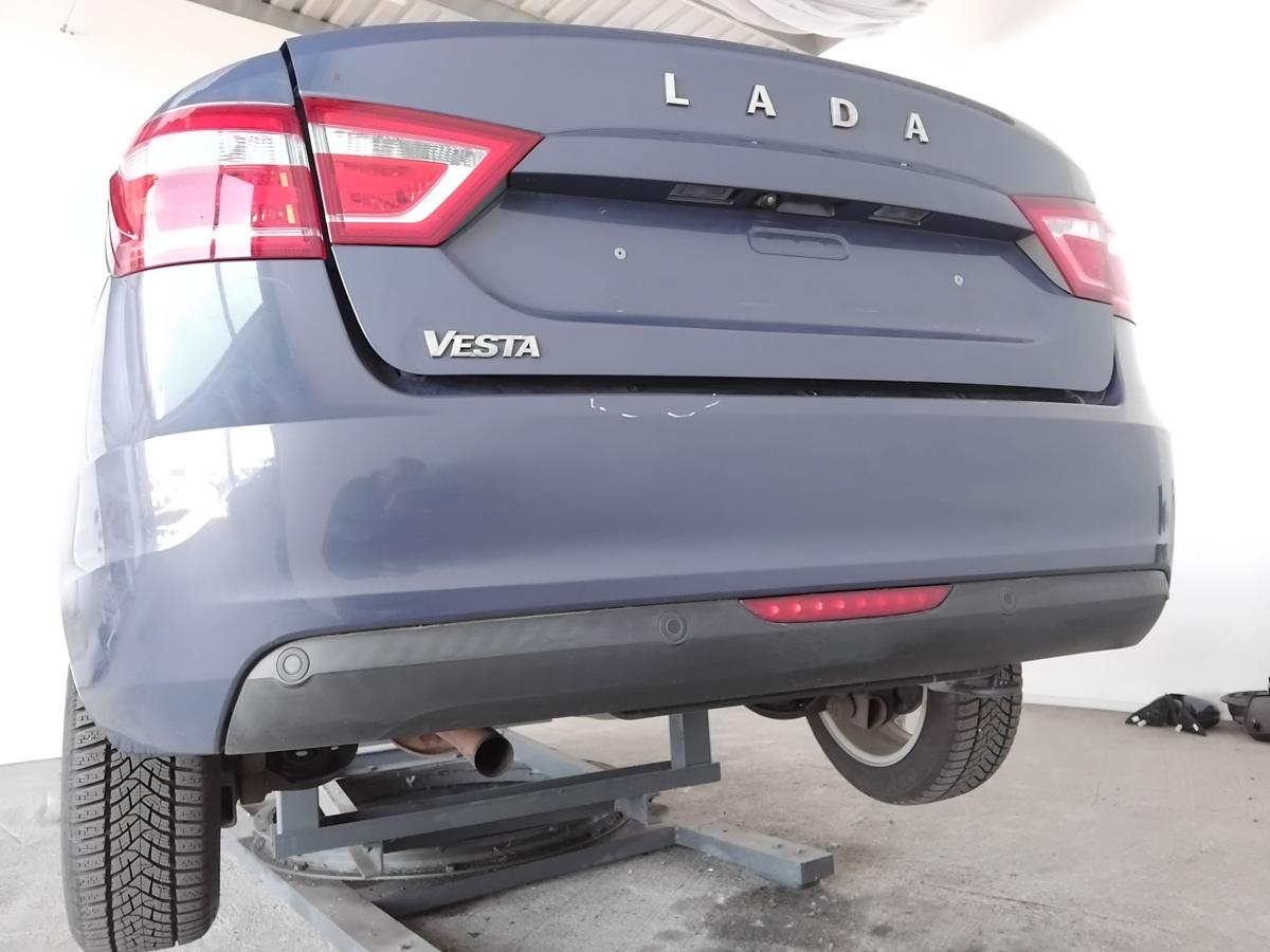 Lada Vesta GF orig Stossf&auml;nger Sto&szlig;stange hinten 492 blues perl Limo PDC BJ2019