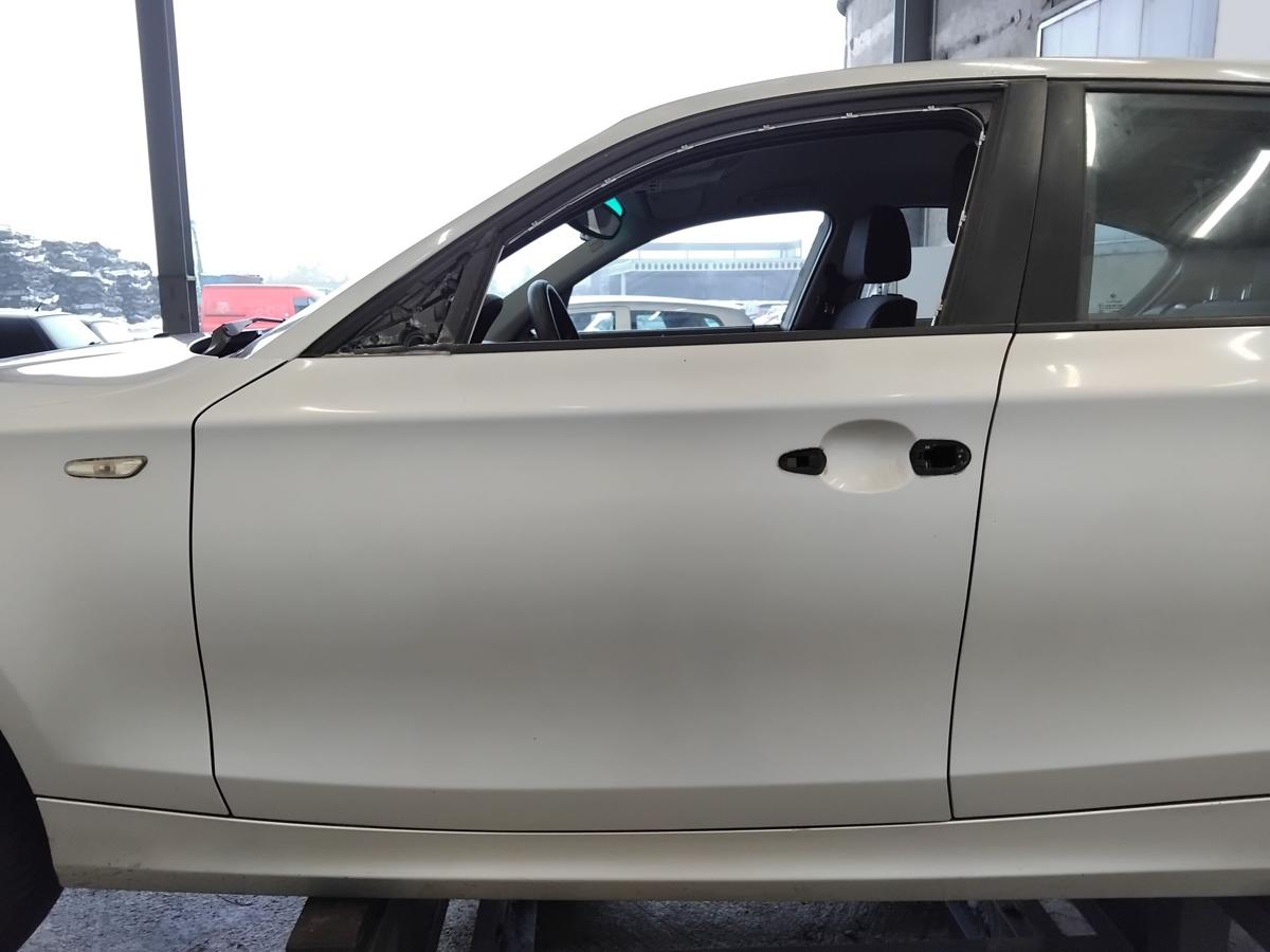 BMW 1er E87 T&uuml;r vorn links Fahrert&uuml;r 354 Titansilbermetallic 5-T&uuml;rer BJ2007