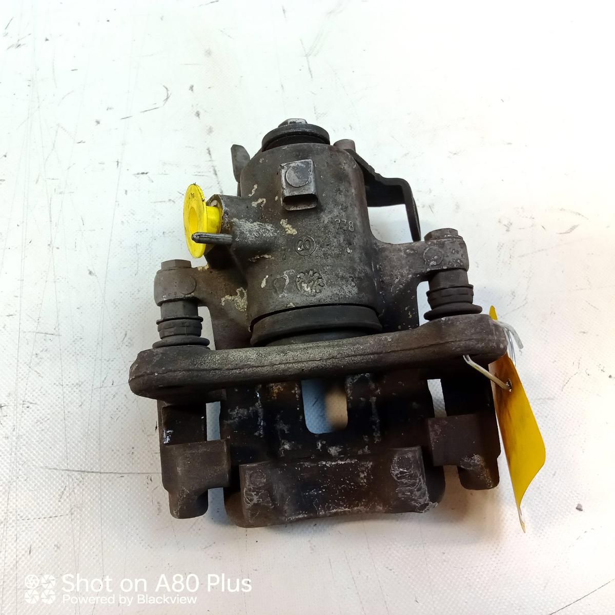 Audi A4 Cabrio Quattro 8H original Bremssattel hinten rechts 255x12mm Bj.2003