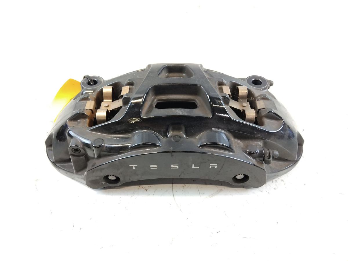 Tesla Model S Facelift original Bremssattel Vorderachse rechts Brembo Bj.2023