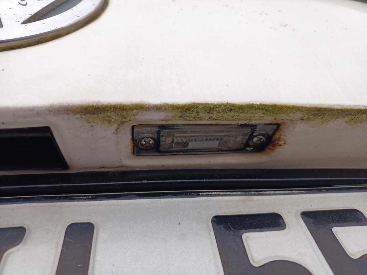 VW Touran 1T original Heckklappe mit Scheibe Rost LB9A Candywei&szlig; Bj 2004