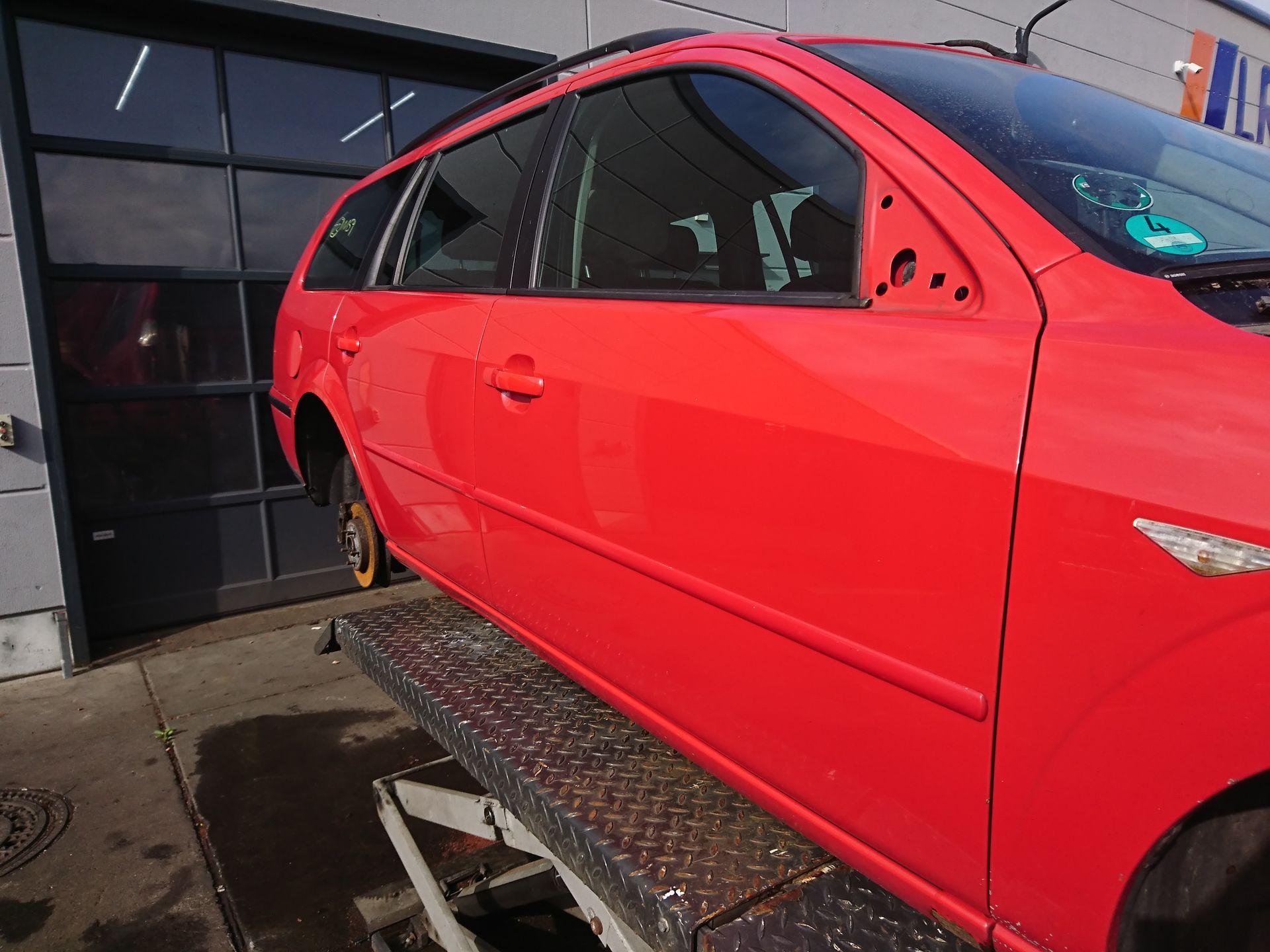 Ford Mondeo III Turnier orig Tür vorn rechts Beifahrertür Coloradorot Bj 2006