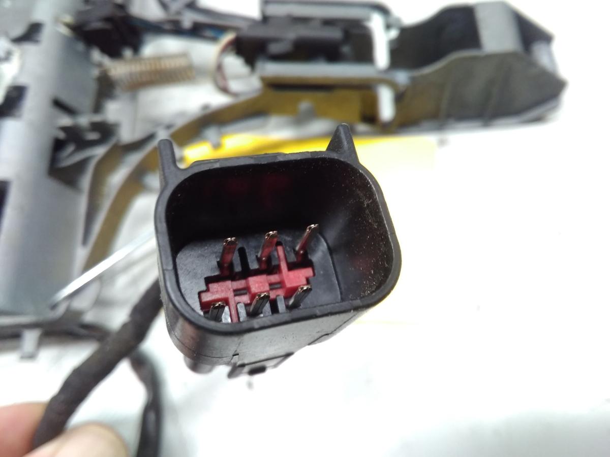 Volvo V70 III original Halter Konsole T&uuml;rgriff vorn links f&uuml;r Keyless Bj.2010