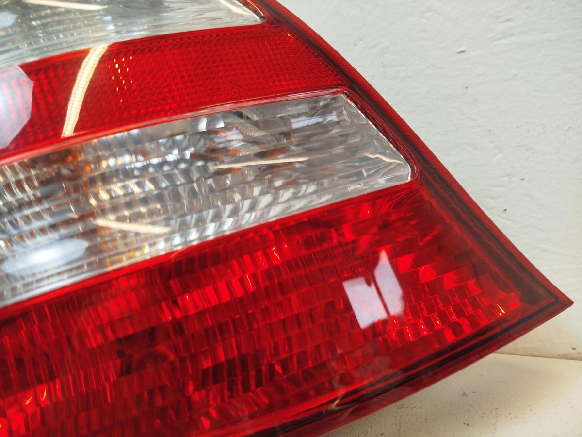 Mercedes Sportcoupe 203 Rückleuchte Schlussleuchte Rücklicht links MOPF ab 04