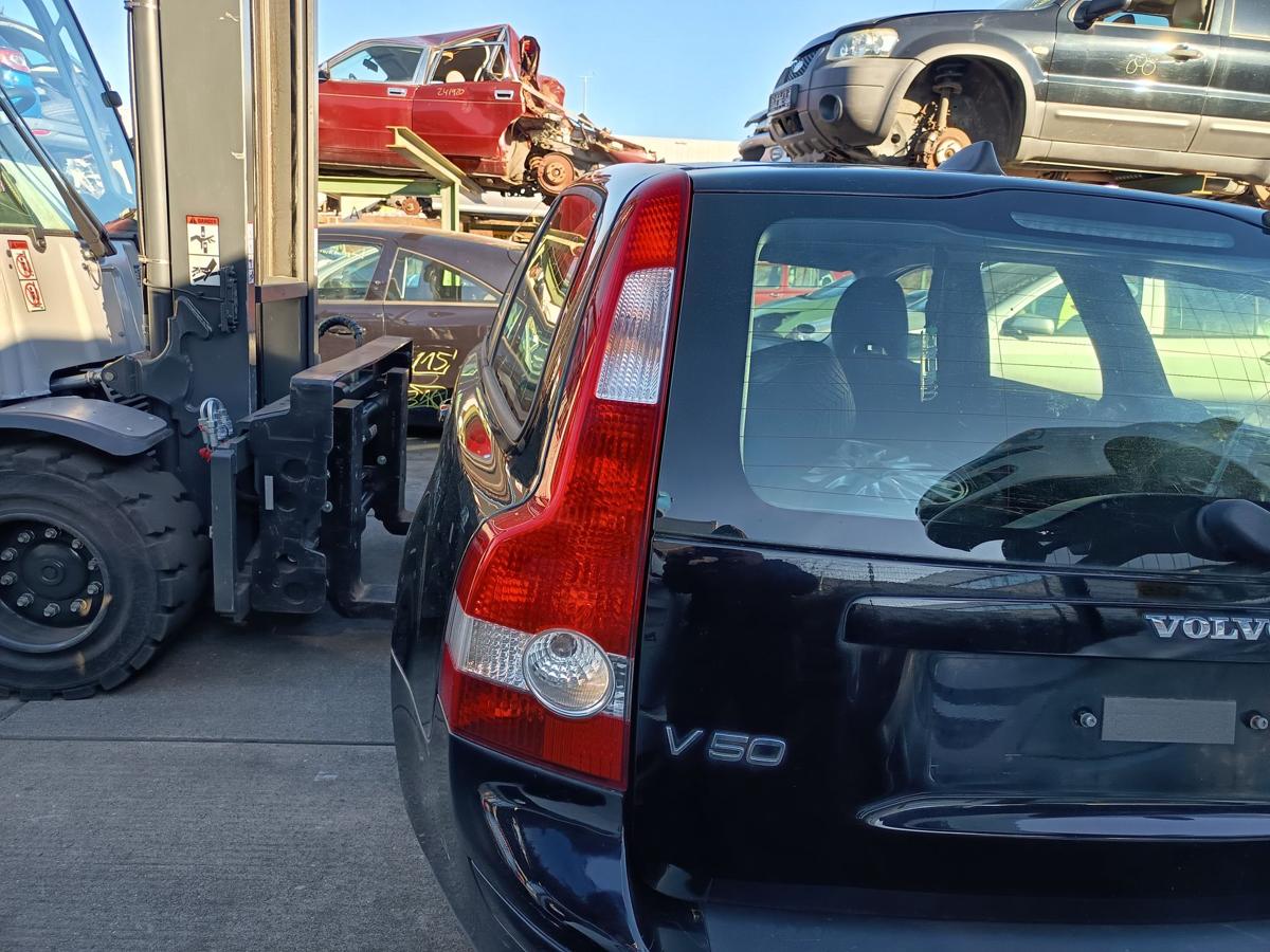 Volvo V 50 original R&uuml;ckleuchte links Heck Schluss Licht Bj 2005