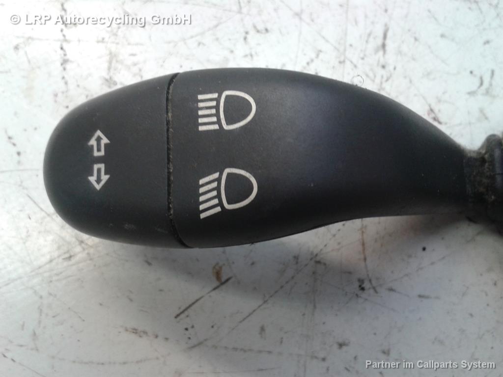 Skoda Felicia Schalter Blinker 501728 SWF 441945260176 schwarz BJ1999