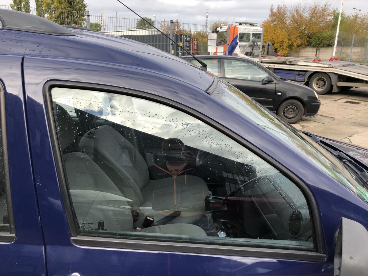 Dacia Logan MCV Tür vorn rechts Beifahrertür im Rohbau OV61H Blue Marine Delle