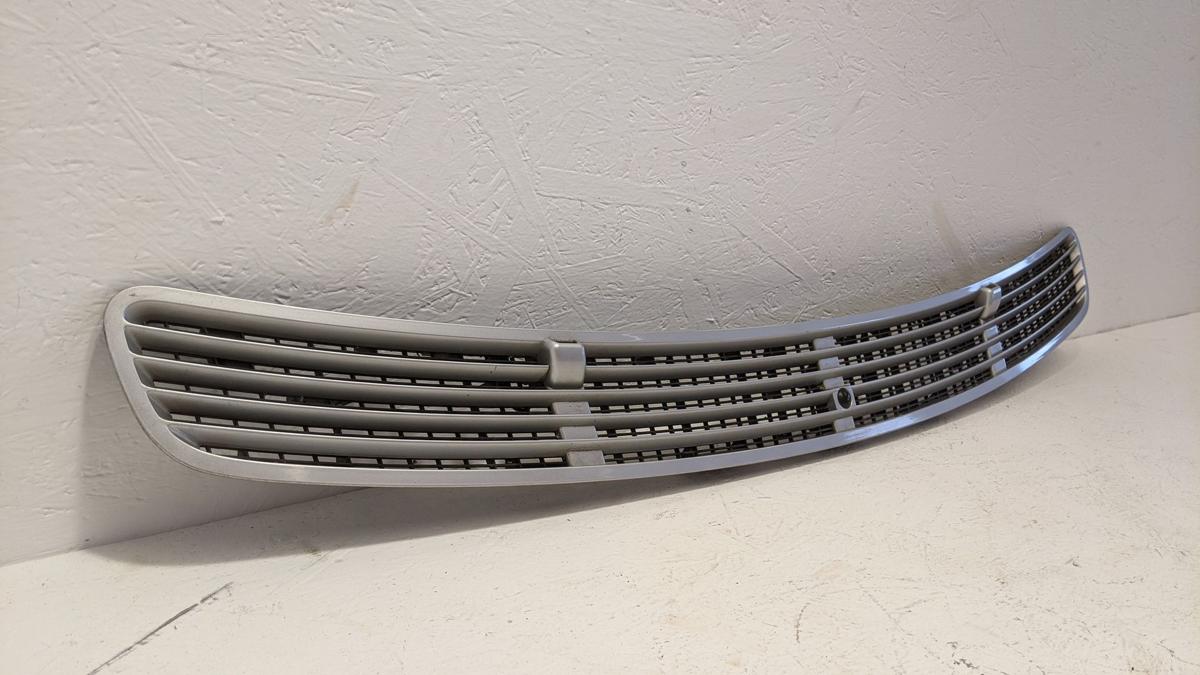 Gitter Blende Abdeckung Motorhaube hinten 744 Brillantsilb Mercedes E Klasse 211