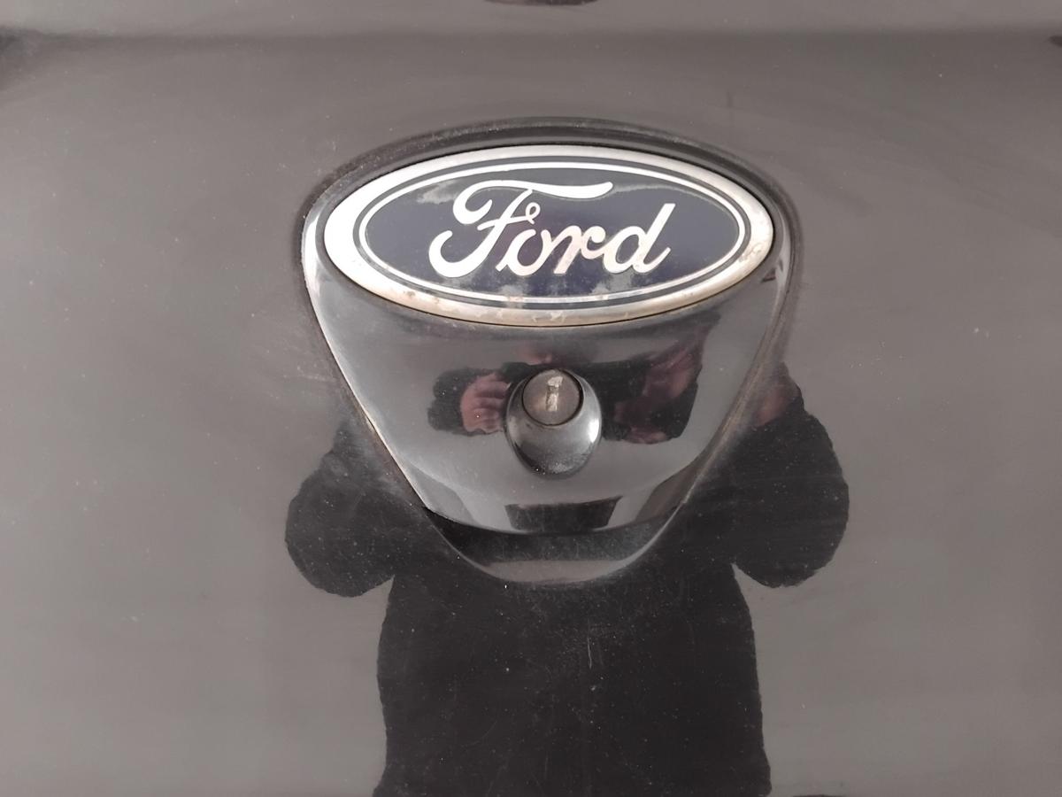 Ford Ka II RU8 Heckklappe Midnight-Schwarz Metallic mit Heckscheibe BJ2009