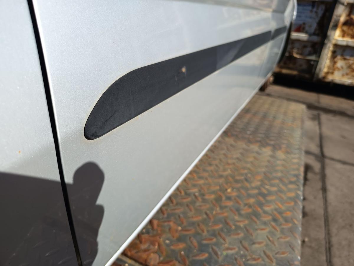 Suzuki Ignis I original T&uuml;r vorn links Fahrer Z2S Silber Bj 2001