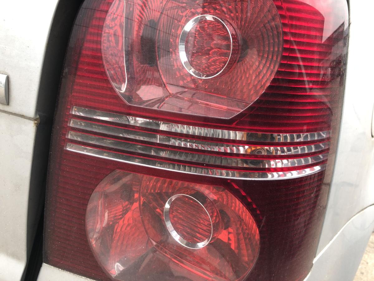 VW Touran 1T 1T2 GP R&uuml;ckleuchte rechts R&uuml;cklicht Heckleuchte Schlusslicht ab06