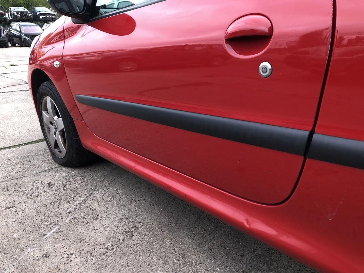 Peugeot 206+ Tür vorn links Fahrertür KKN Rouge Aden nur 3 türer Rohbau