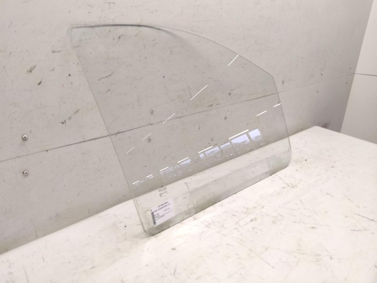 Mercedes Benz Vito 639 T&uuml;rscheibe vorn rechts Klarglas Bj.2004